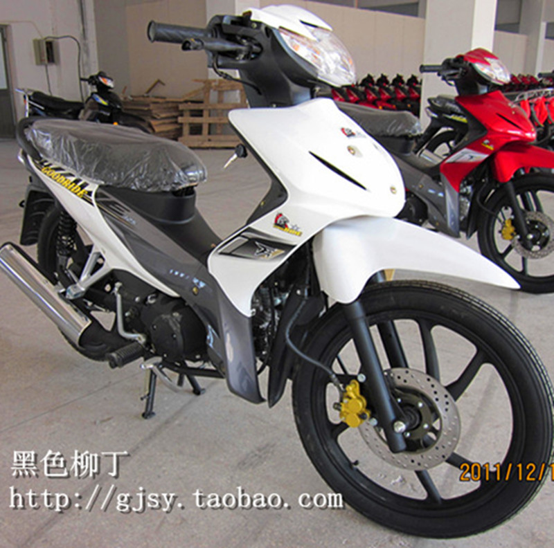 新款特价促销 踏板车 弯梁车 跑车 街车 125CC