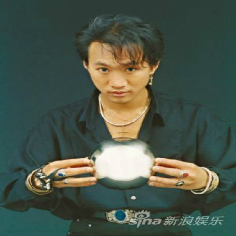 时尚镀银饰品 beyond黄家驹耳钉 全新梅花钥匙