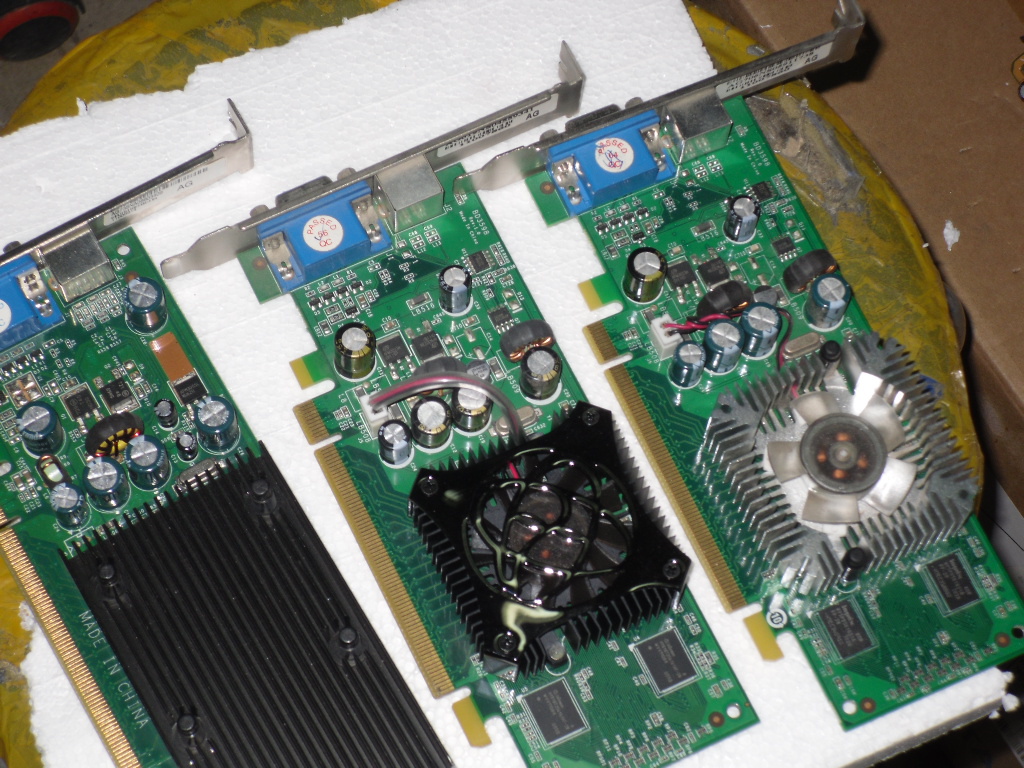 原装 联想7300显卡 BD3598 128M 刀卡 静音 通