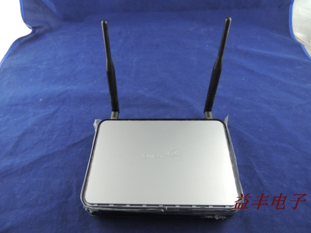 美国Qwest-Q1000 千兆口300M无线ADSL猫路