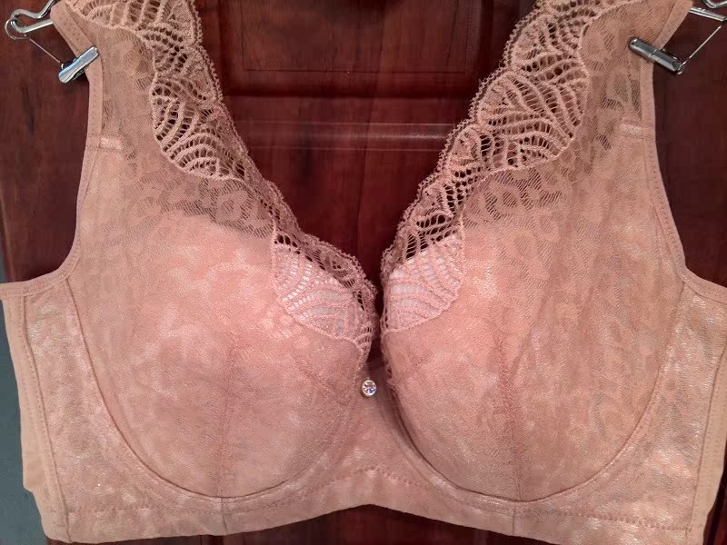 包邮正品<em>贝佳人</em>91320薄杯<em>调整型</em>4排扣<em>文胸</em> B