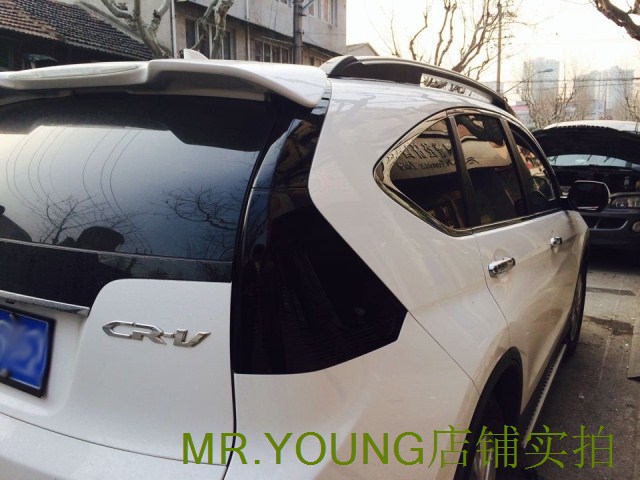 本田CRV尾灯改装 尾灯熏黑膜 熏黑透光膜 亮面