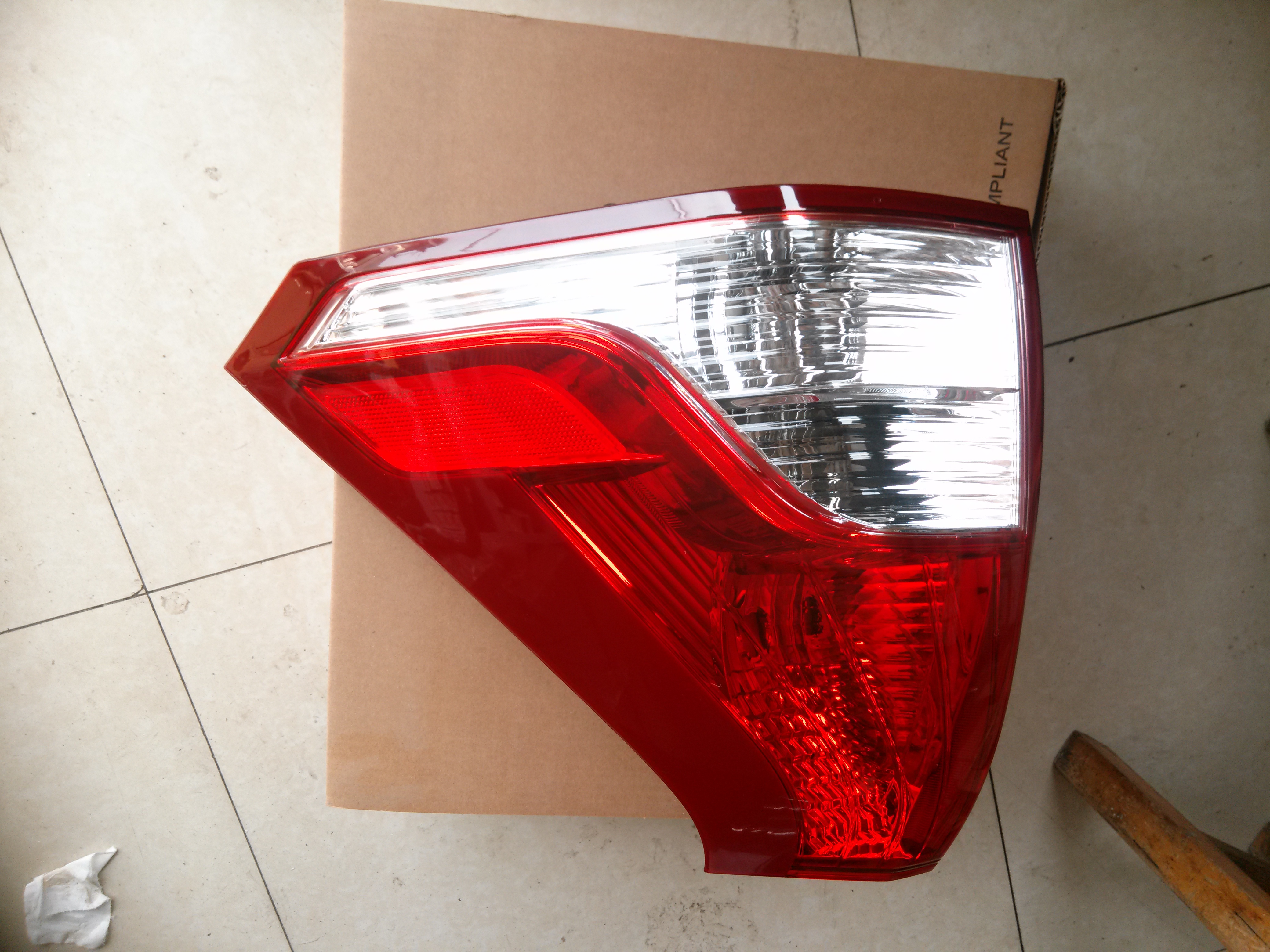 本田CRV后尾灯 本田CRV尾灯 后转向灯 台湾D