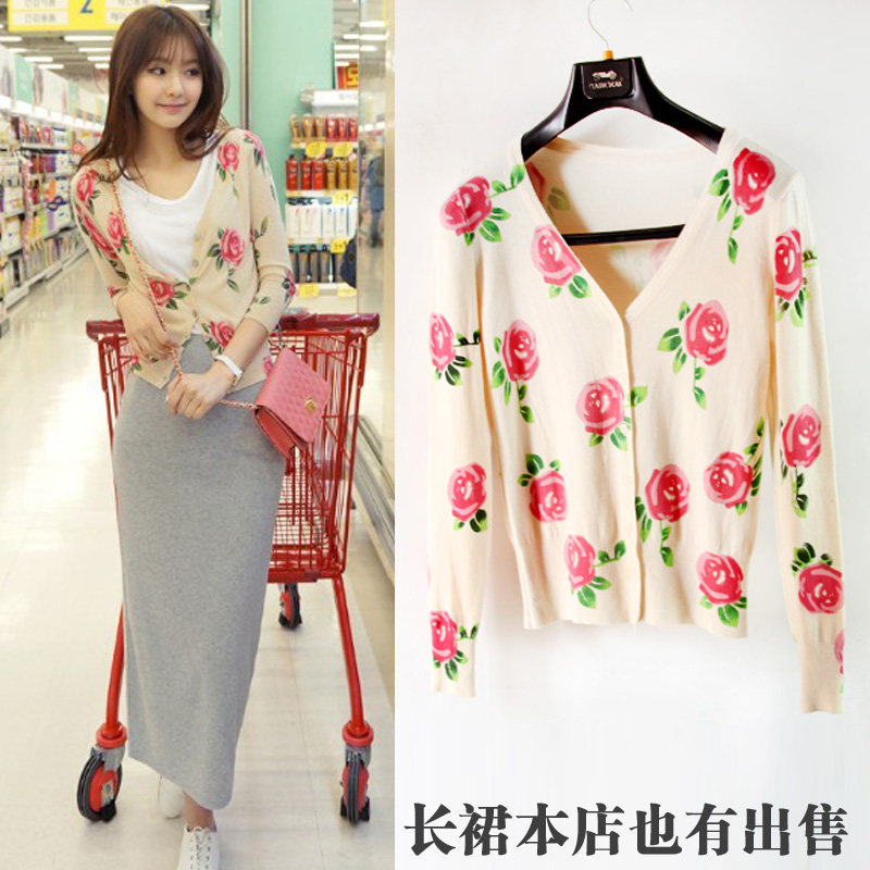 春秋韩版V领杏色<em>印花</em>玫瑰花<em>针织衫</em> <em>开衫</em> 搭配