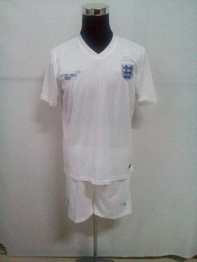 实拍 英格兰球衣 2014世界杯英格兰国家队主场