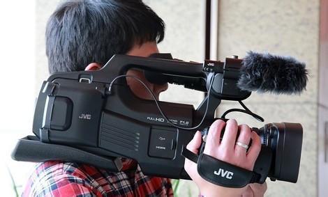 JVC\/杰伟世 JY-HM85 高清闪存肩扛式摄录一体