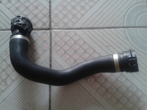 奥迪A6L2.4下水管 纯新原厂 水箱下水管 型号齐