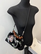 新中式珠片绣花丝绒饭盒包2024高级感琥珀链条，手提单肩斜挎女包