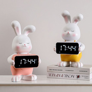 可爱创意兔子时钟摆件智能闹钟电子钟客厅酒柜玄关家居装饰工艺品