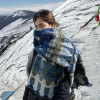 高级感蓝色围巾女冬季雪山旅游穿外搭加厚两用披肩民族风斗篷披风