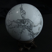 水玉冰魄天然白松石球，摆件水晶球奇石原石，把玩象形健身球实物
