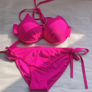 比基尼pink粉玫红色钢托聚拢大小，胸性感三点式，沙滩度假分体泳衣女