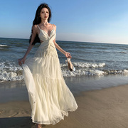 三亚巴厘岛海边拍照衣服超仙露背沙滩连衣裙长裙飘逸海岛度假穿搭