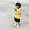男童夏装套装2024年中小儿童帅气黄色扎染无袖上衣百搭两件套