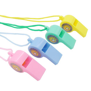 塑料彩色带绳口哨裁判，口哨球迷哨子儿童哨子，吹口哨ok口哨bb哨
