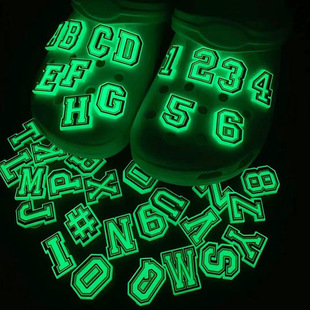 夜光洞洞鞋鞋花crocs鞋子上配饰英文字母数字扣荧光装饰扣发光3D