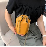 水桶包包女包2021时尚韩版港风，链条斜挎包，百搭洋气简约单肩包