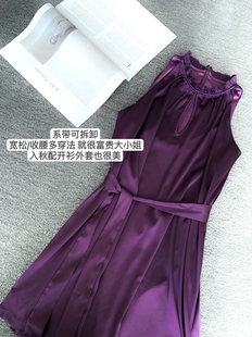 紫色缎面挂脖露肩，连衣裙女夏季质感高级感纯欲收腰短款裙子