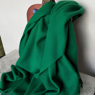绿色围巾披肩两用秋冬加厚保暖仿羊绒，大披肩纯色韩版男女送礼