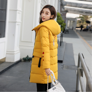 羽绒服女中长款加厚2023韩版黄色，修身反季节，小个子刺绣外套冬