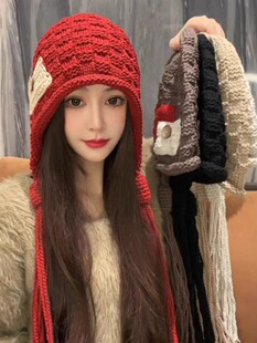 2024时尚贴布流苏红色毛线，帽子女秋冬季保暖手工辫子针织帽潮