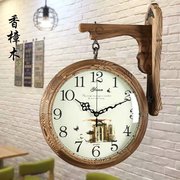香樟木双面挂钟现代简约两面实木钟表，客厅欧式家用静音复古石英钟