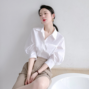 白色衬衫女夏款半袖设计感小众，高级感职业，法式泡泡袖宽松中袖衬衣
