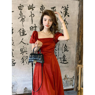 邓六六(邓六六)法式复古气质，方领赫本风长裙子订婚裙惊艳红色连衣裙女夏