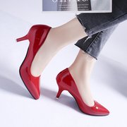红色亮光高跟鞋女中跟3-5cm工作职业单鞋，细跟尖头上班黑色ol气质7