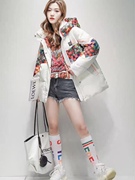 2023冬季新韩版时尚潮牌撞色拼接印花格子羽绒服，女中长款加厚外套
