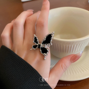 黑色蝴蝶开口戒指女时尚个性轻奢高级感指环小众设计装饰夸张手饰