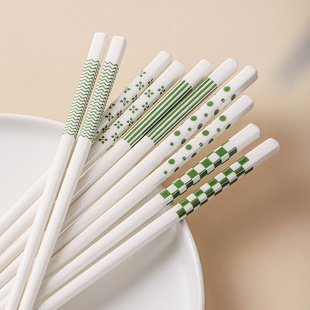 高档陶瓷筷子家庭轻奢防莓耐高温餐具家用一人一筷专用分餐筷