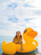 超大大黄鸭充气坐骑游泳圈水上浮排浮床漂浮加厚环保聚会拍照道具