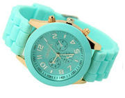 日内瓦环保运动款硅胶女士时装手表石英表100元20个
