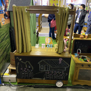 幼儿园户外多功能水果车木偶台玩具儿童防腐木场景布置表演小剧台