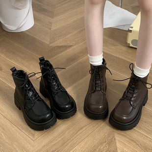 马丁靴女英伦风2023年秋季百搭学生，系带小个子增高厚底短靴子