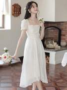 女2023夏季法式森系清纯白色，方领衣裙设计感小众温柔风a字裙