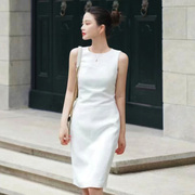 白色连衣裙女气质修身包臀裙圆领无袖背心裙通勤领证小白裙子