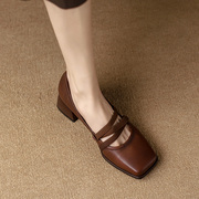 法式复古软皮玛丽珍芭蕾鞋女棕色，2023早春款，真皮中跟方头浅口单鞋