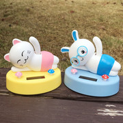 汽车太阳能摇头娃娃车载车内卡通创意睡兔子公仔小熊KT猫玩具摆件