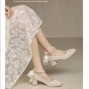 婚鞋红色粗跟方头高跟鞋女单鞋，秀禾白色婚纱，两穿珍珠新娘鞋蝴蝶结