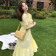 淡黄色连衣裙女韩版纯色显瘦裙子，洋气大摆长裙2021夏季