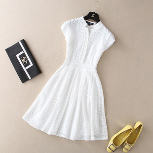 夏季高端气质优雅女装，显瘦a字裙小个子白色，短袖蕾丝连衣裙子