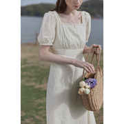 2023夏季白色连衣裙女法式复古高腰A字方领温柔气质茶歇长裙
