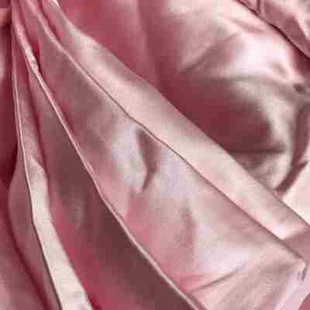 浅粉红色100桑蚕丝素绉缎连衣裙布料，r服装料床品，o被套料按米卖