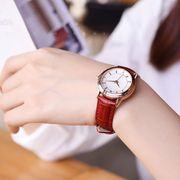 女士手表女学生韩版简约防水复古可爱女生手表真皮表带石英表