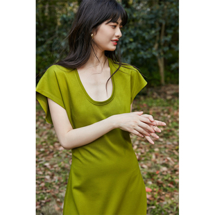 提亮肤色的草绿色短袖，懒人t恤裙长裙，显瘦u领连衣裙