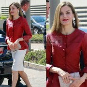 高级定制西班牙王妃同款红色绵羊皮外套上衣白色半裙时尚名媛套装