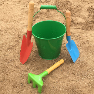 儿童沙滩玩具铁桶铁铲，挖沙套装宝宝户外赶海玩沙戏水挖土园艺工具