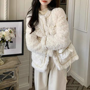 白色仿羊羔毛女韩版加厚短款小个子小香风，可爱毛绒外套上衣女